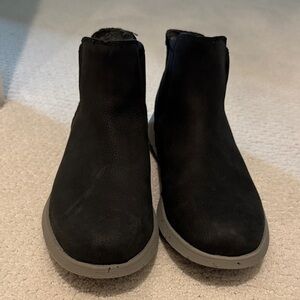 Bogs Black Suede Ankle Boots with Gray Sole